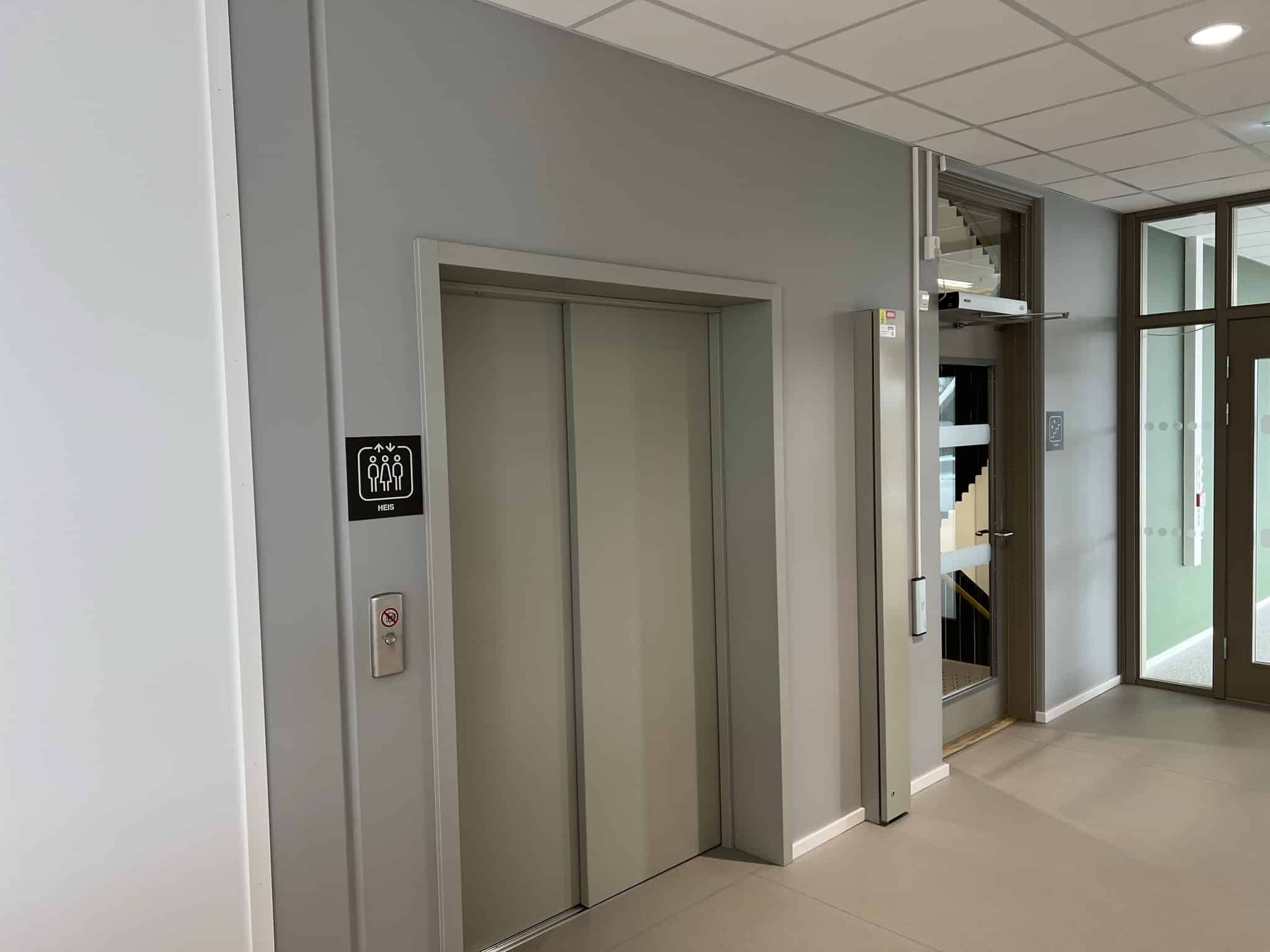 Hjem malerfirma O. Kjelsnes 1